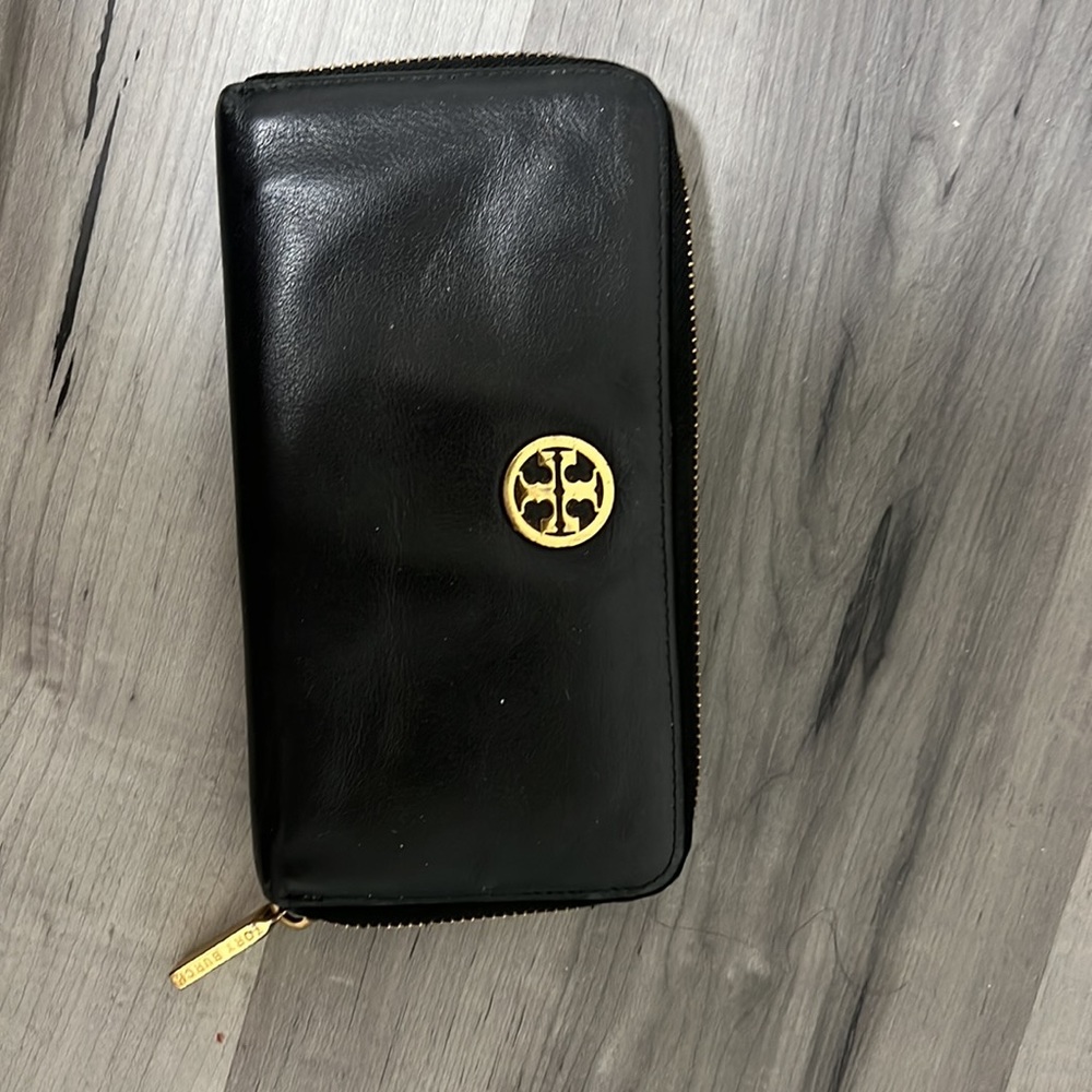 Tory Burch wallet